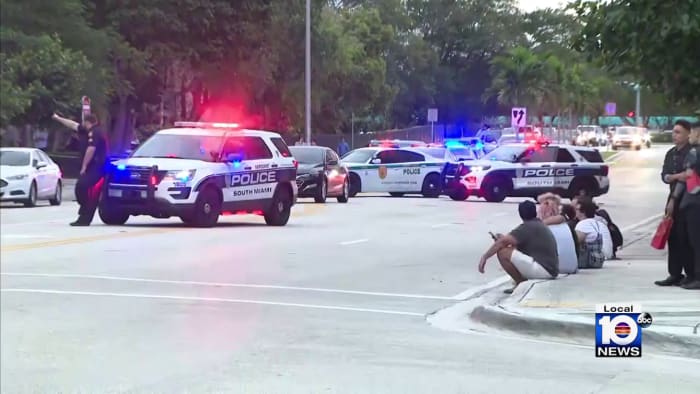 2 arrested following police chase that ended in South Miami